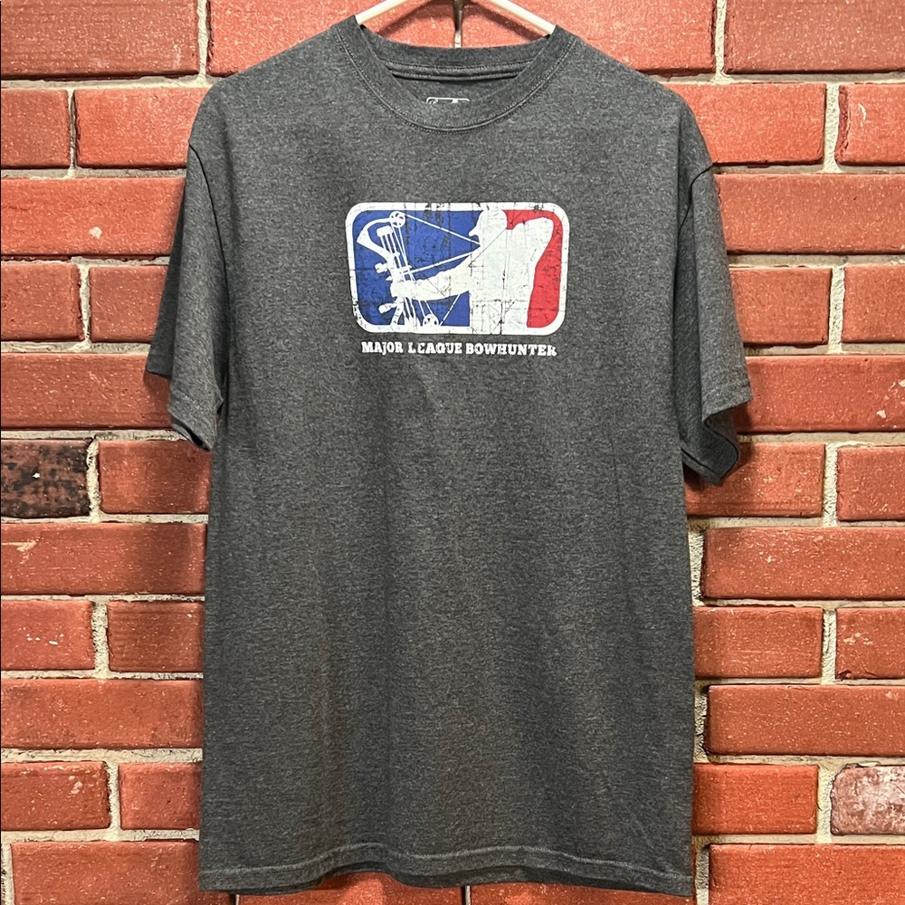 Major League Bowhunter gray t-shirt